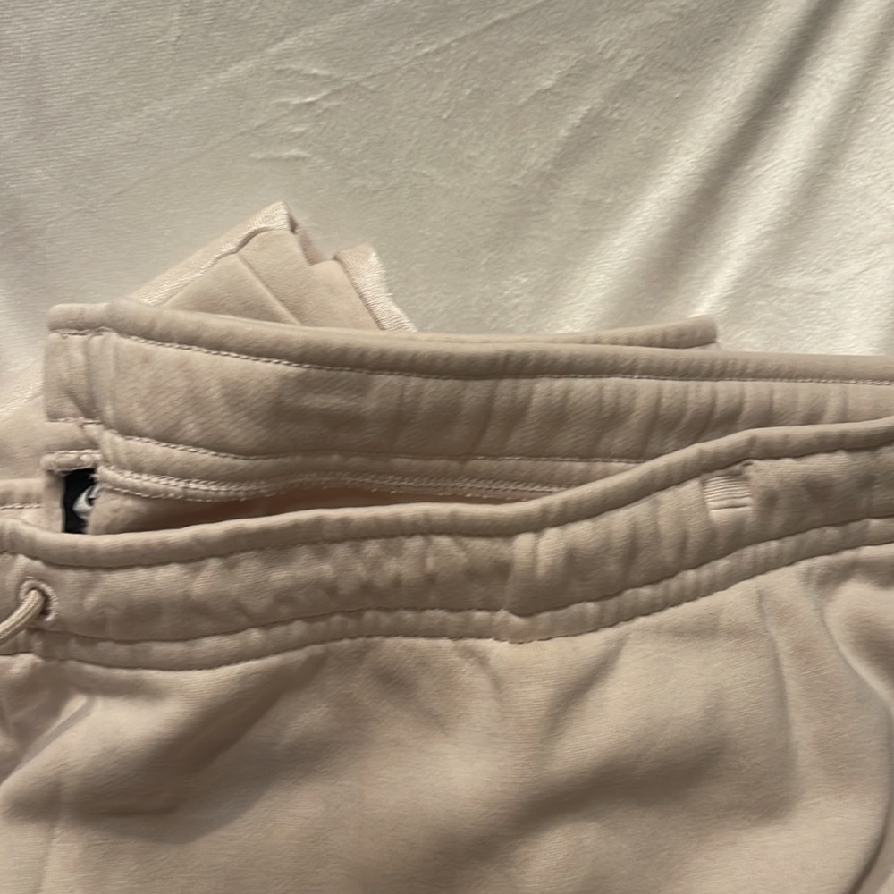 NWOT Nike joggers - Picture 4 of 5